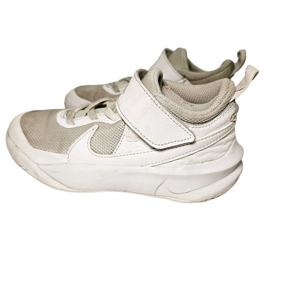 Nike Team Hustle 12C Toddler Shoes C6736-100 White Sneakers Preowned - Picture 1 of 9